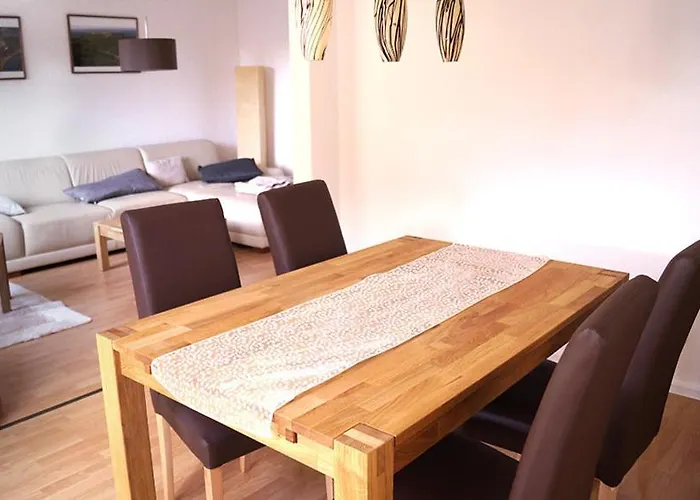 Flora Casa de Férias *